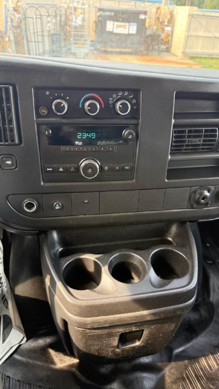 2013 GMC Savana Image 22