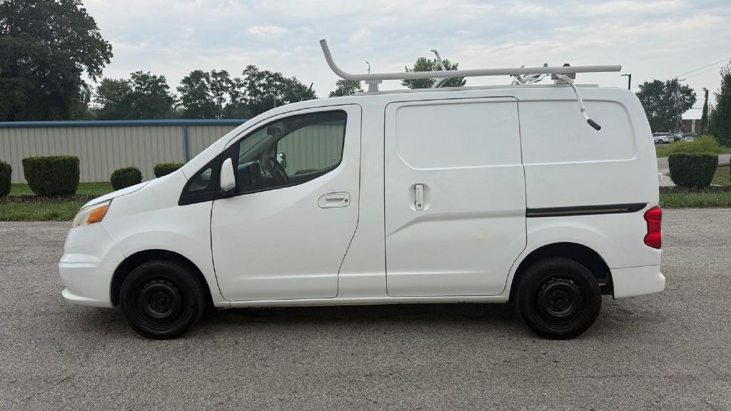 2015 Chevrolet Express Image 2