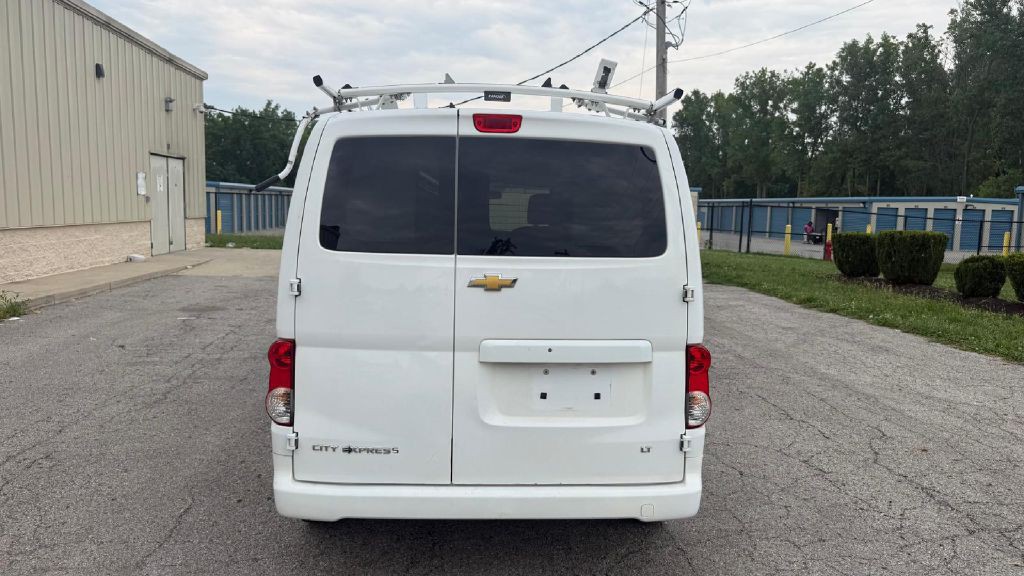 2015 Chevrolet Express Image 3