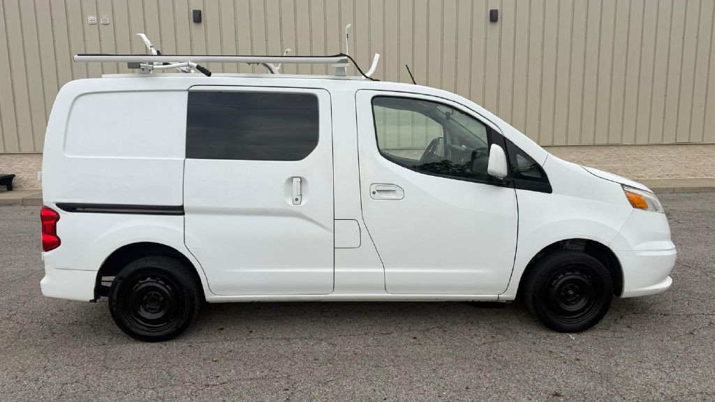 2015 Chevrolet Express Image 8