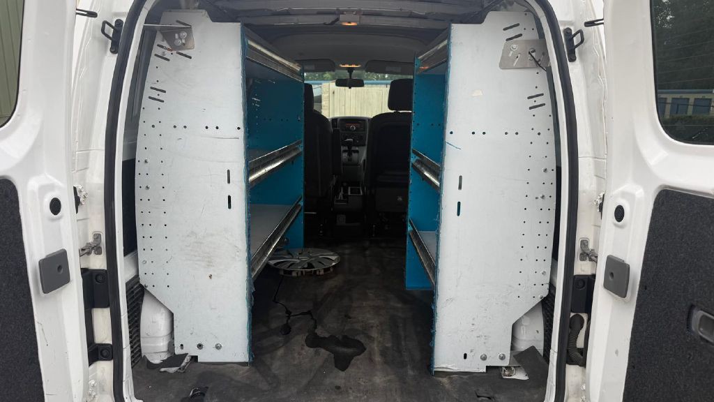 2015 Chevrolet Express Image 10