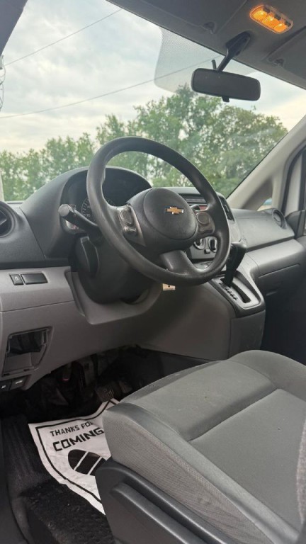 2015 Chevrolet Express Image 11