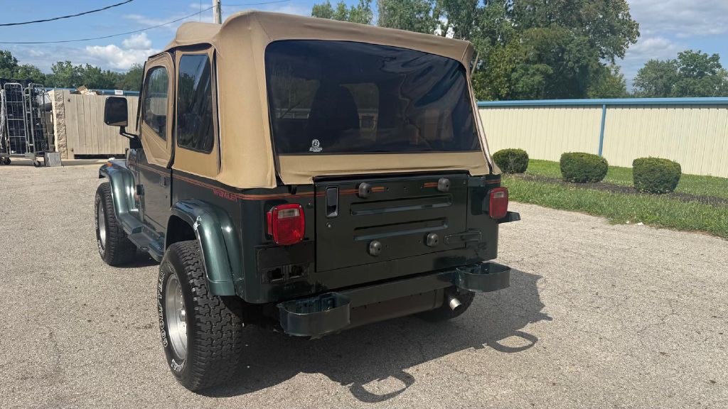 1993 Jeep Wrangler Image 3
