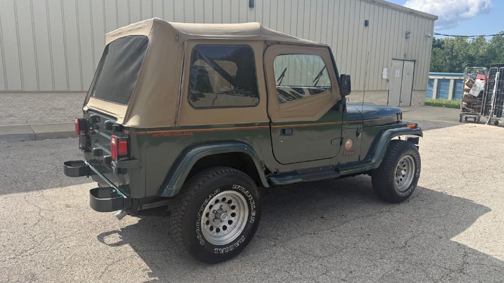 1993 Jeep Wrangler Image 5
