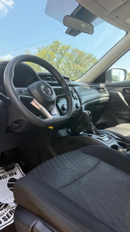 2020 Nissan Rogue Image 8
