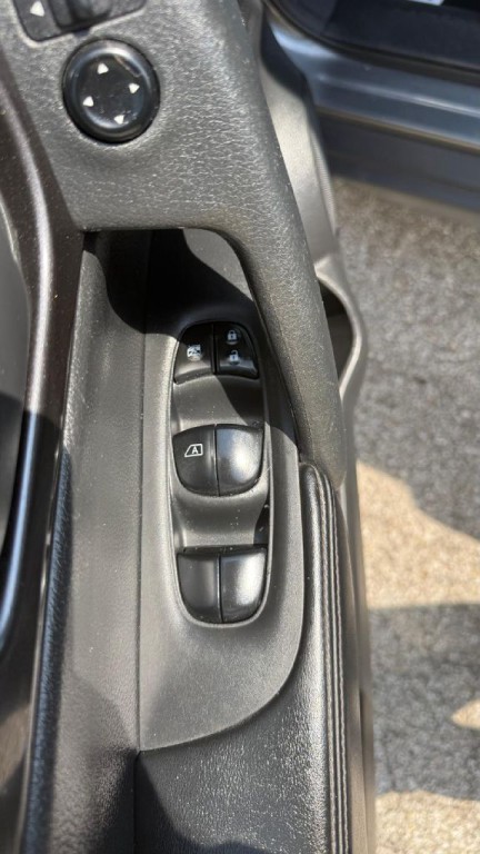 2020 Nissan Rogue Image 10