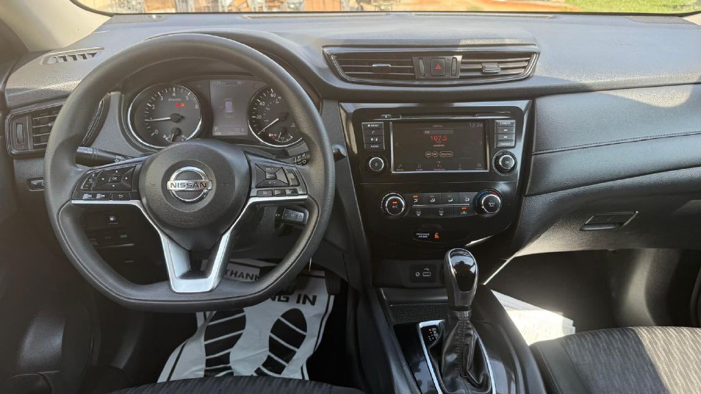 2020 Nissan Rogue Image 11