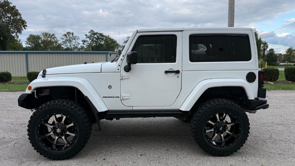 2017 Jeep Wrangler Image 2