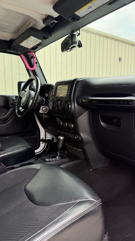 2017 Jeep Wrangler Image 13