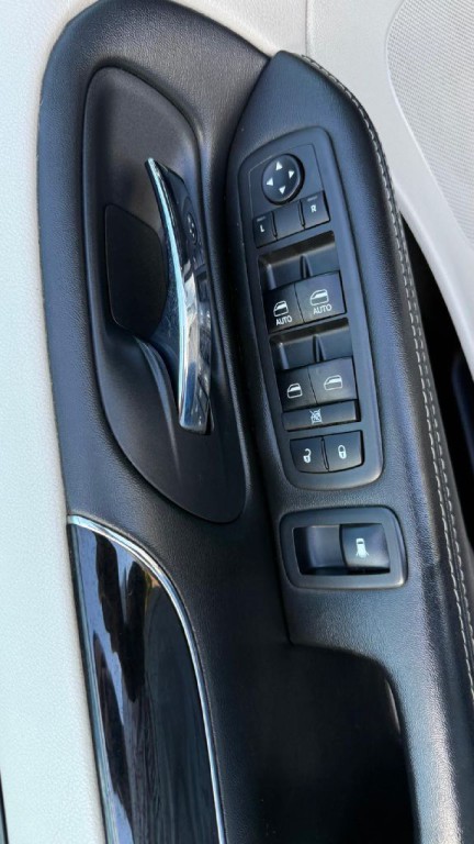 2018 Dodge Grand Caravan Image 12
