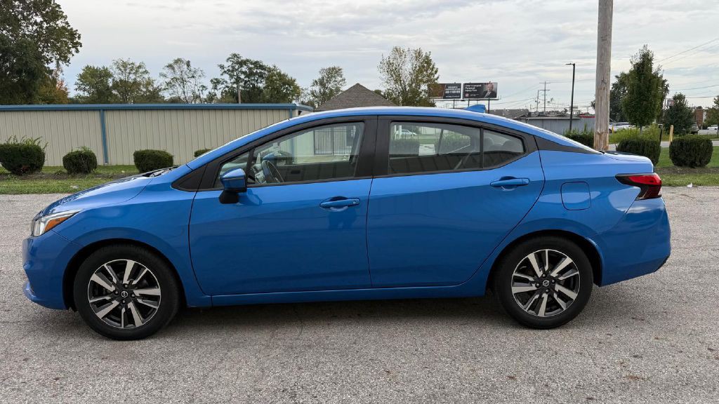 2021 Nissan Versa Image 2