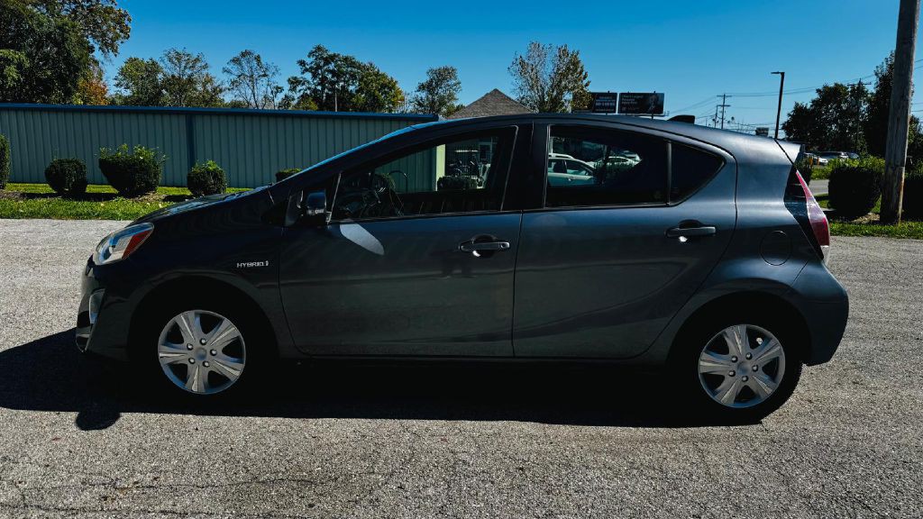 2015 Toyota Prius Image 3