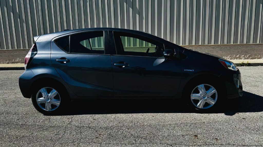 2015 Toyota Prius Image 6