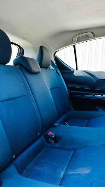 2015 Toyota Prius Image 17