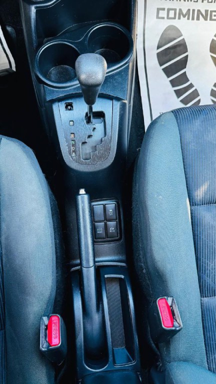 2015 Toyota Prius Image 21