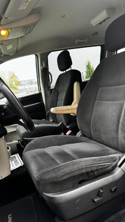 2017 Dodge Grand Caravan Image 9