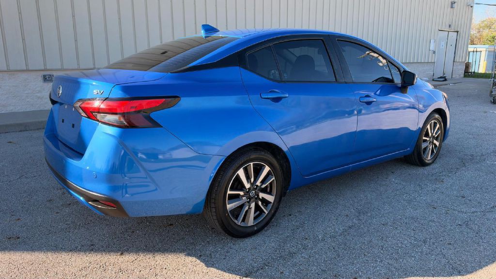 2021 Nissan Versa Image 5