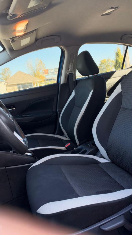 2021 Nissan Versa Image 10