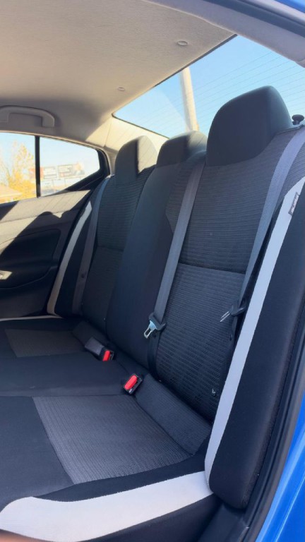 2021 Nissan Versa Image 14