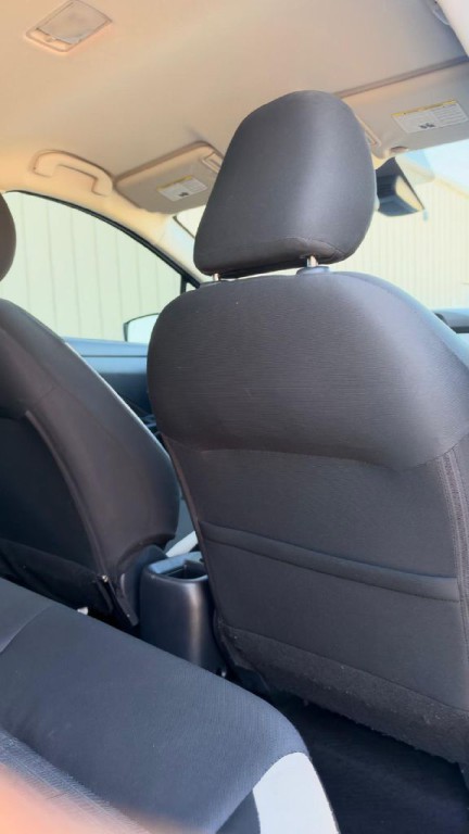 2021 Nissan Versa Image 16