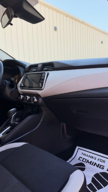 2021 Nissan Versa Image 18