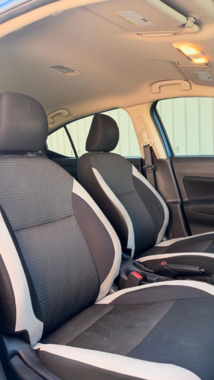 2021 Nissan Versa Image 19