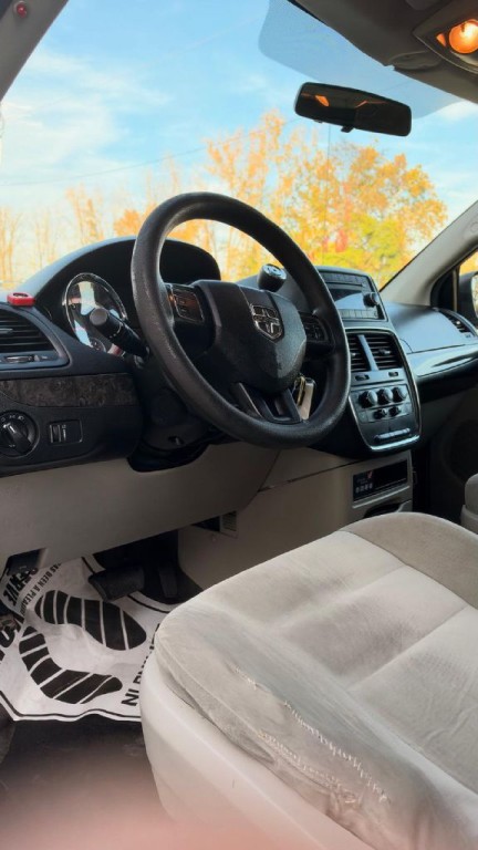 2014 Dodge Grand Caravan Image 8