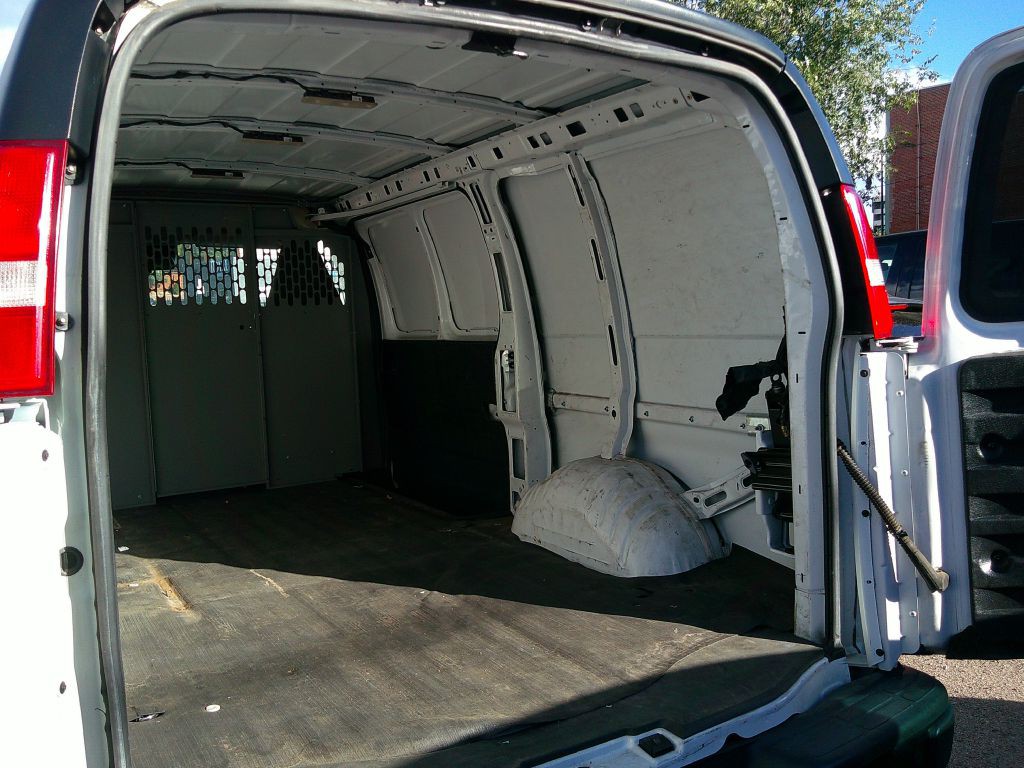 2020 Chevrolet Express Image 14