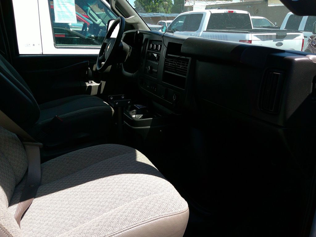 2020 Chevrolet Express Image 6