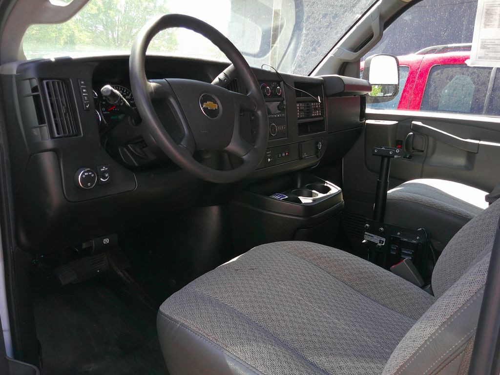 2020 Chevrolet Express Image 7