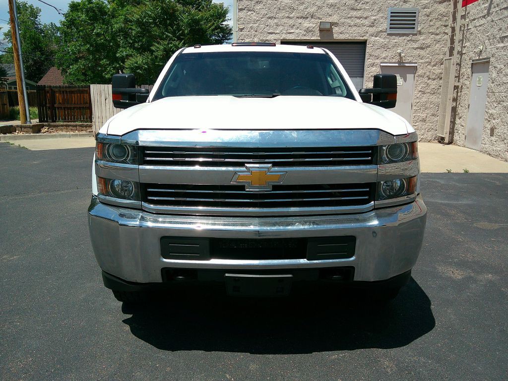 2018 Chevrolet Silverado 1500 Image 2