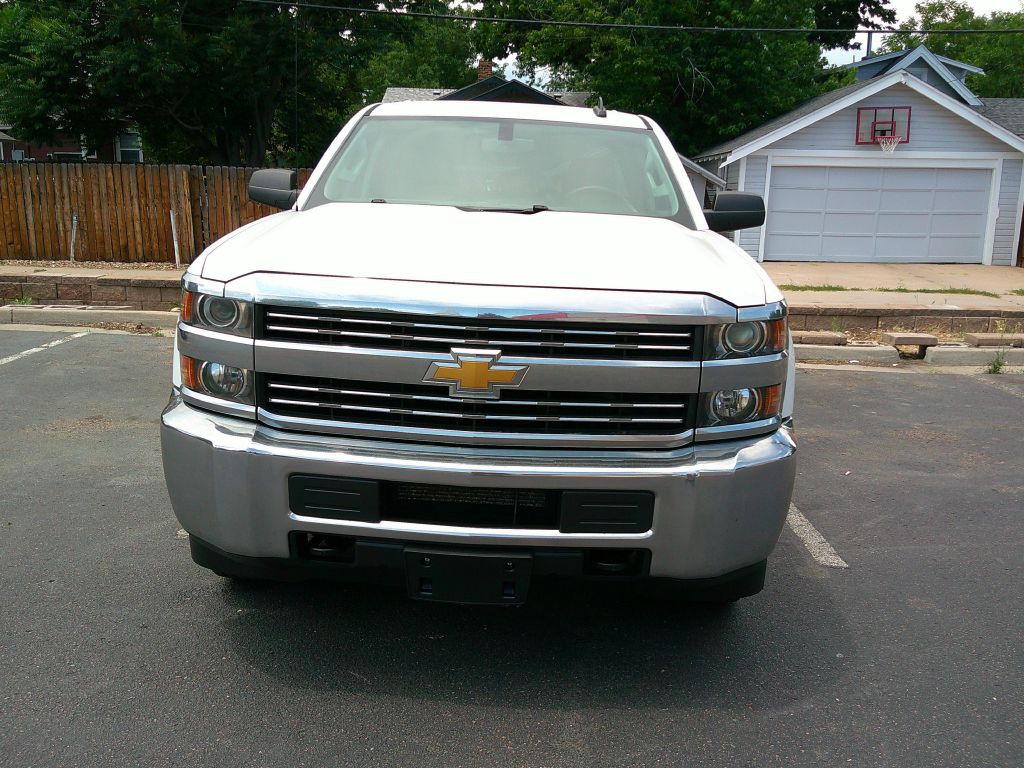 2017 Chevrolet Silverado 1500 Image 2