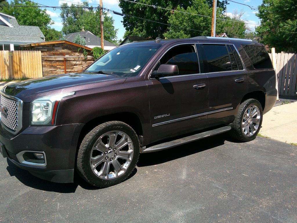 2015 GMC Yukon Image 1