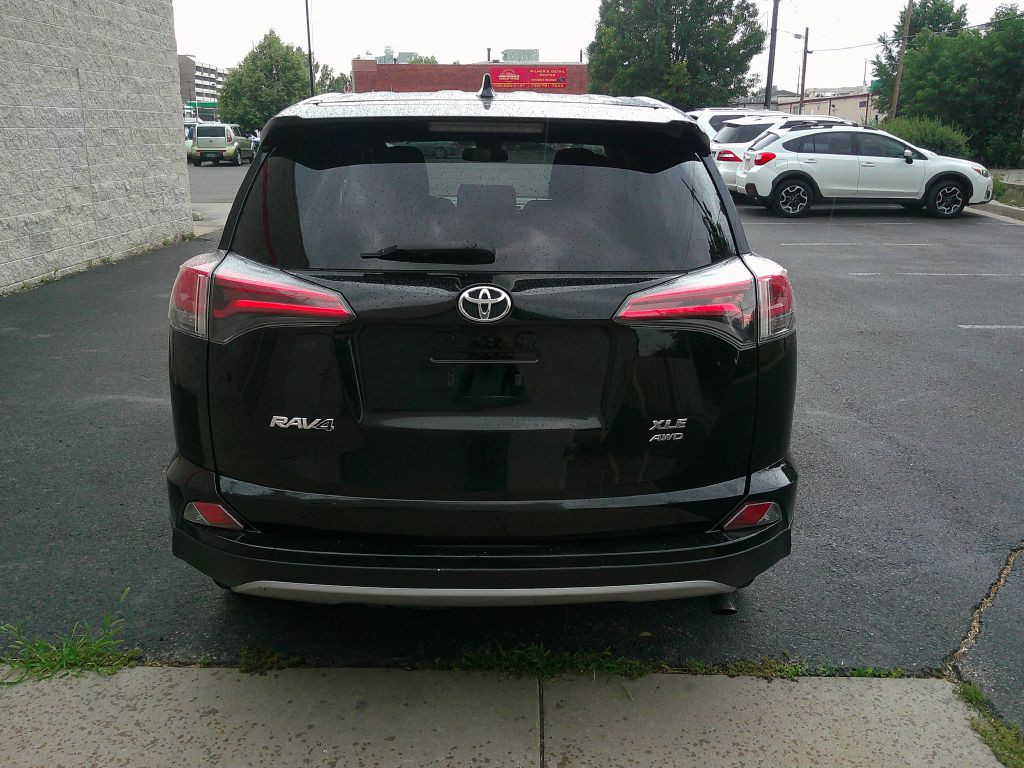 2018 Toyota Rav4 Image 3