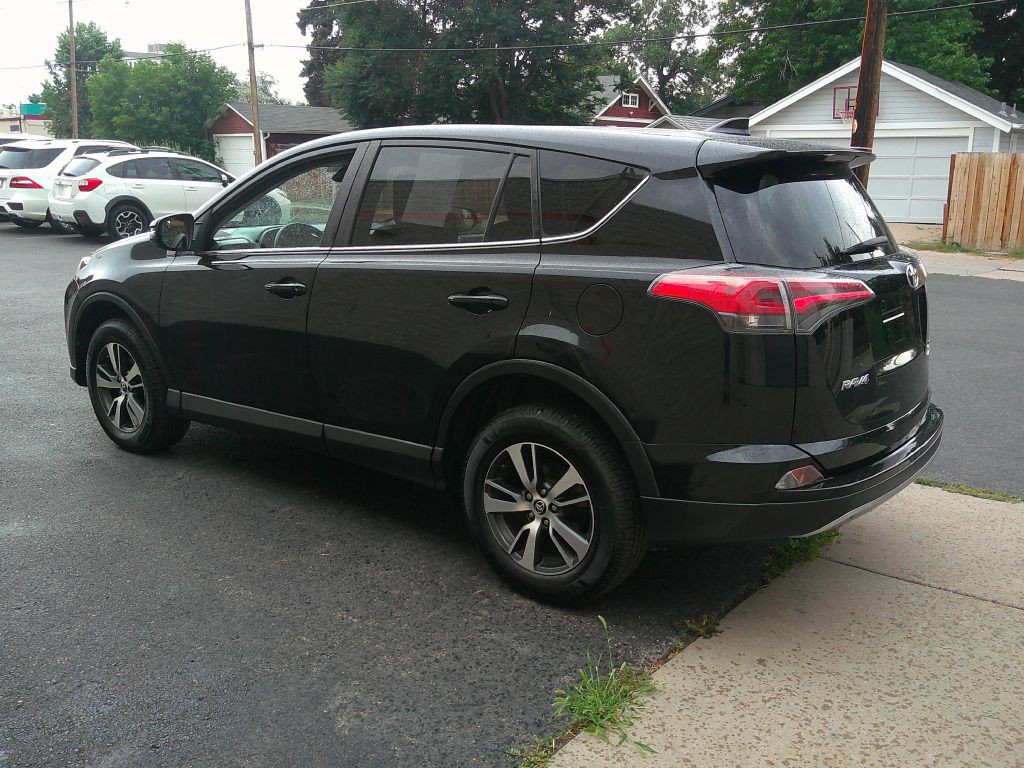 2018 Toyota Rav4 Image 4