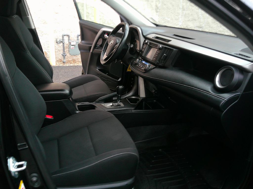2018 Toyota Rav4 Image 8