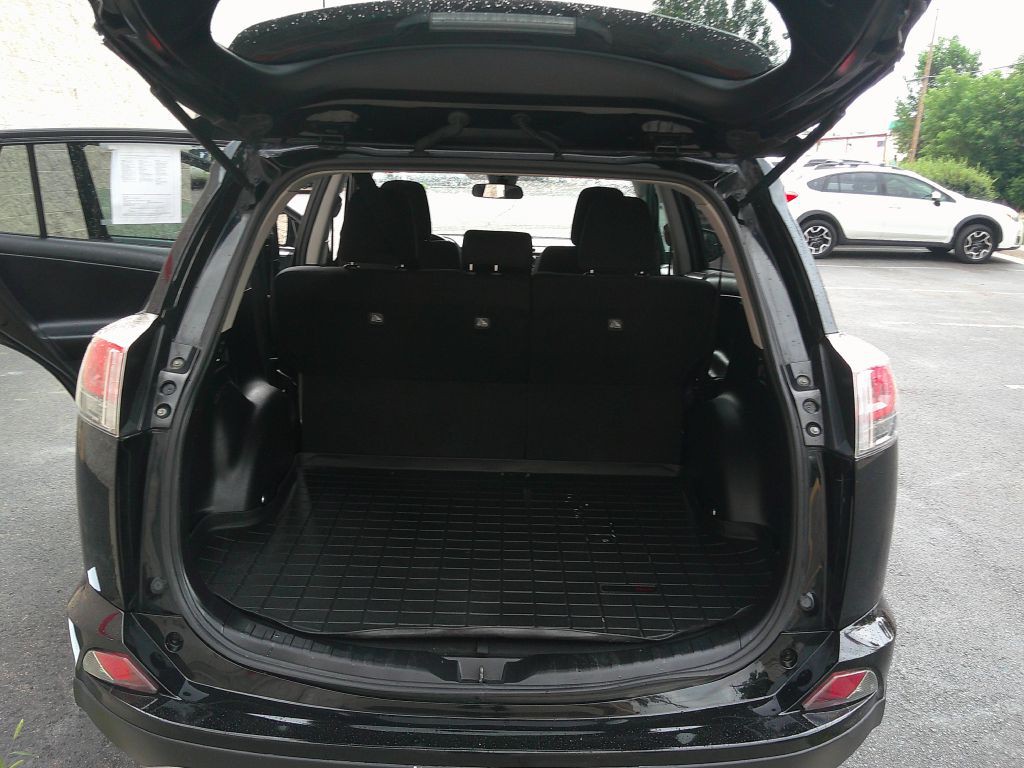 2018 Toyota Rav4 Image 12