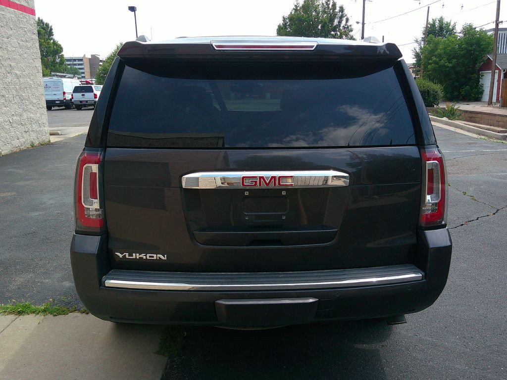 2018 GMC Yukon Image 3