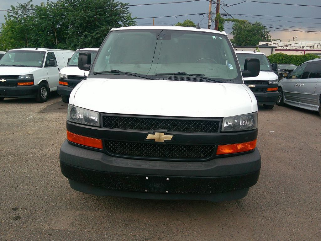 2019 Chevrolet Express Image 2