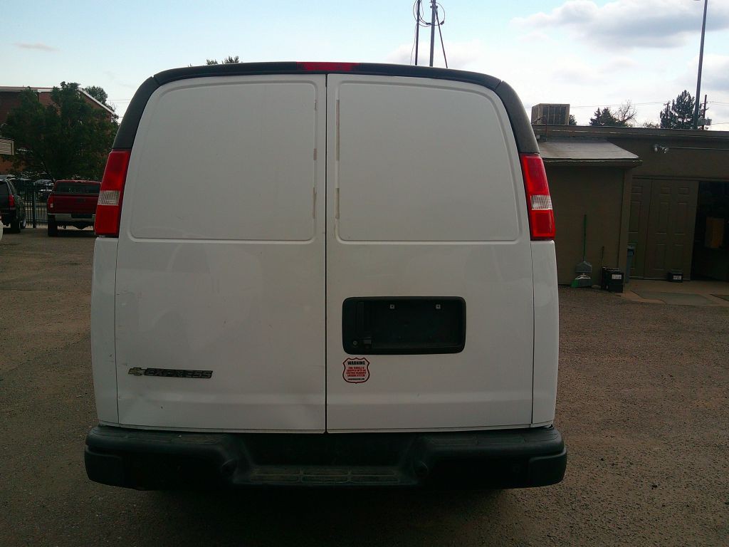 2019 Chevrolet Express Image 3