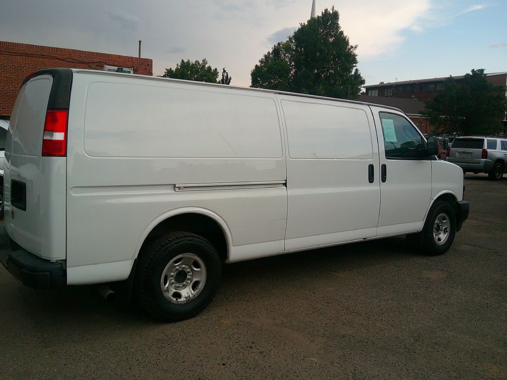 2019 Chevrolet Express Image 5