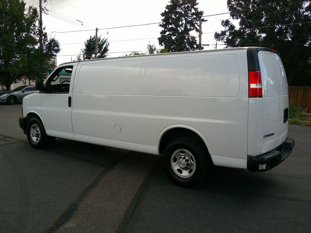 2019 Chevrolet Express Image 4