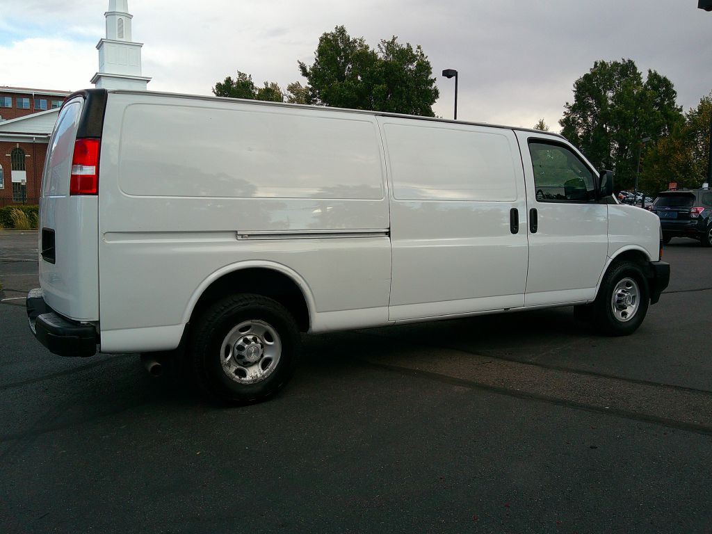 2019 Chevrolet Express Image 5