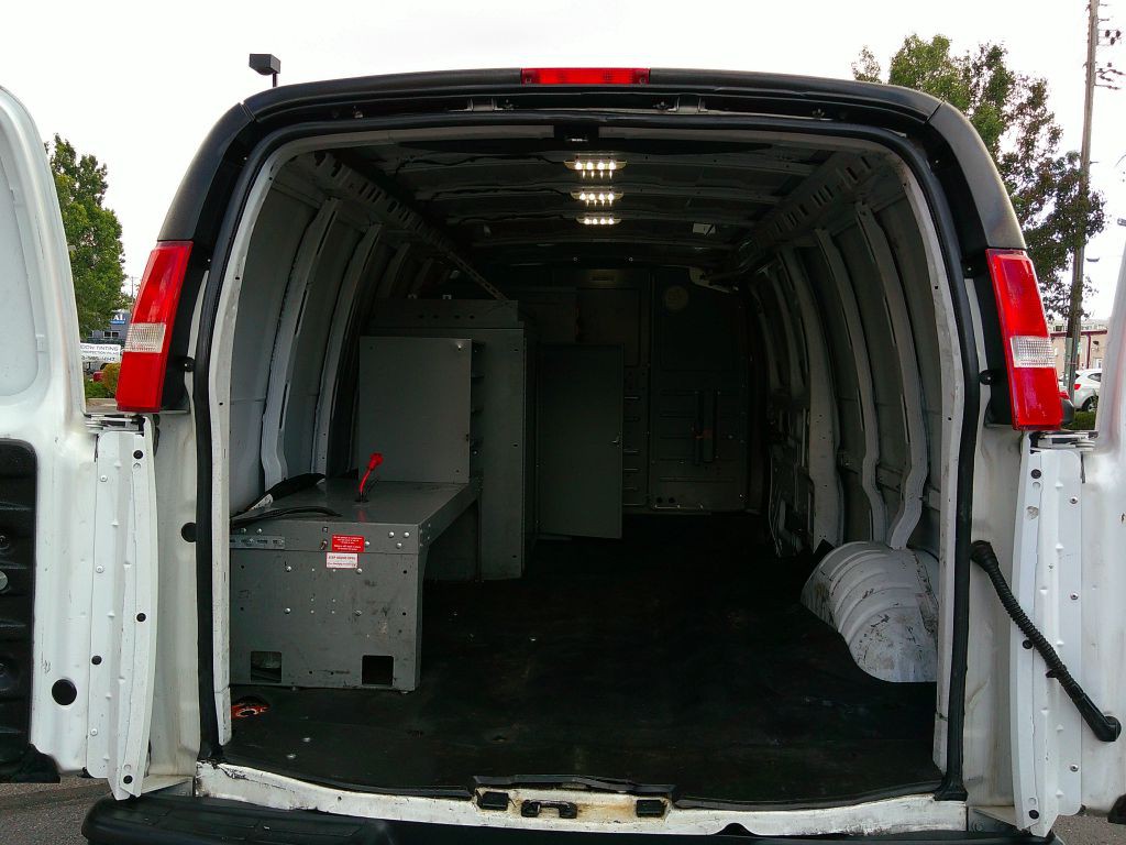 2019 Chevrolet Express Image 7