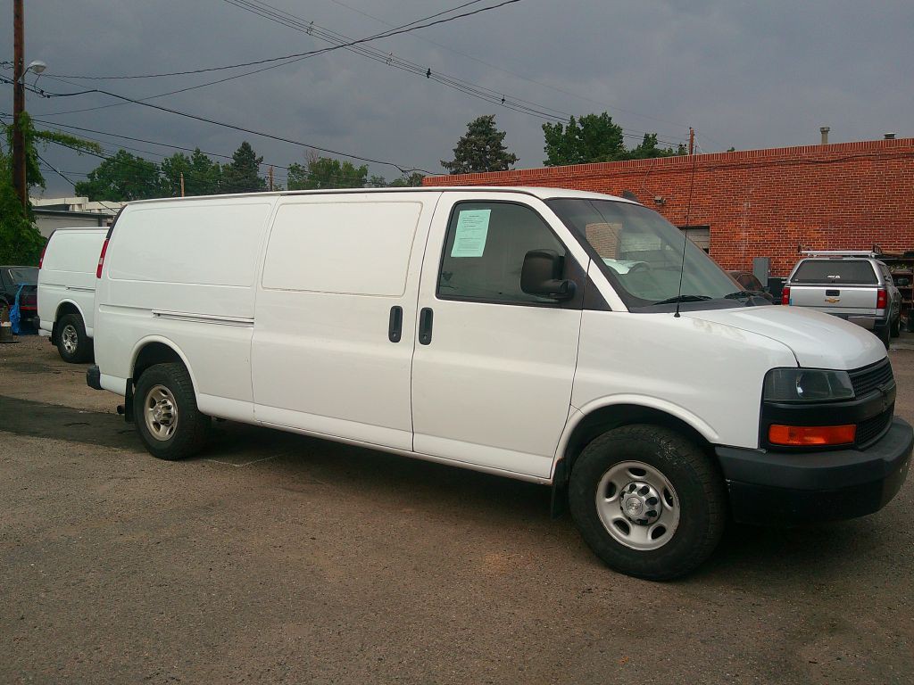 2018 Chevrolet Express Image 6