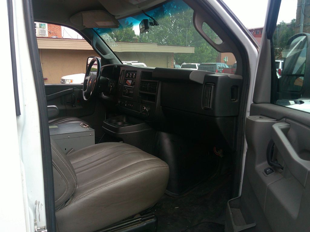 2018 Chevrolet Express Image 8