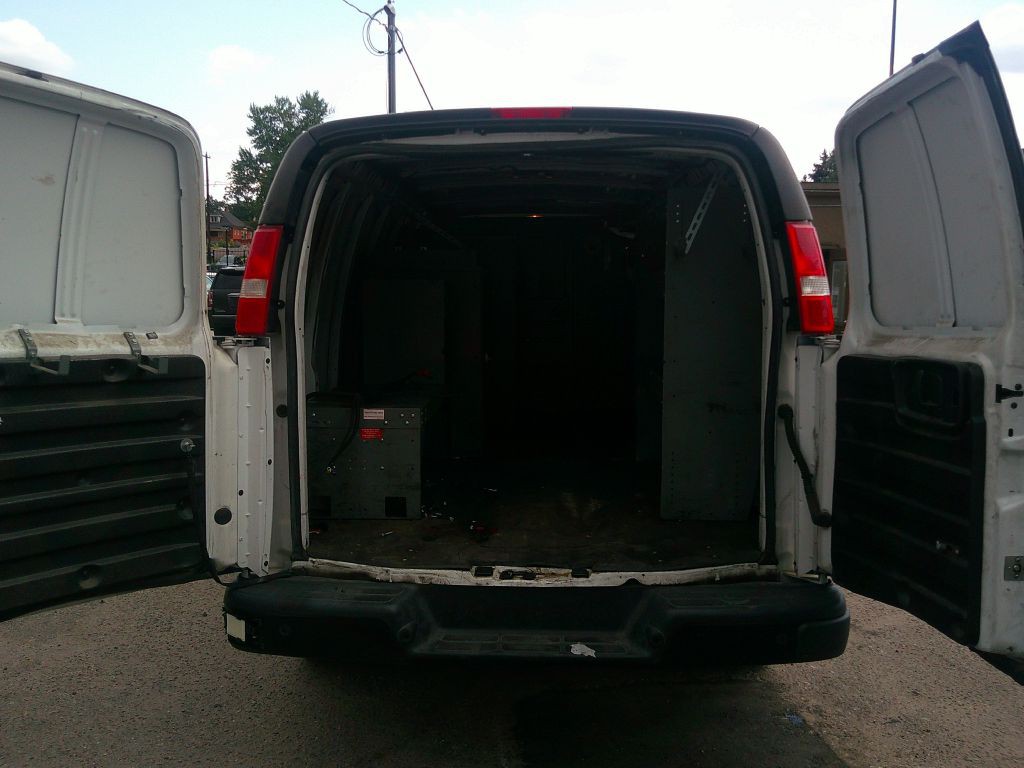 2018 Chevrolet Express Image 10