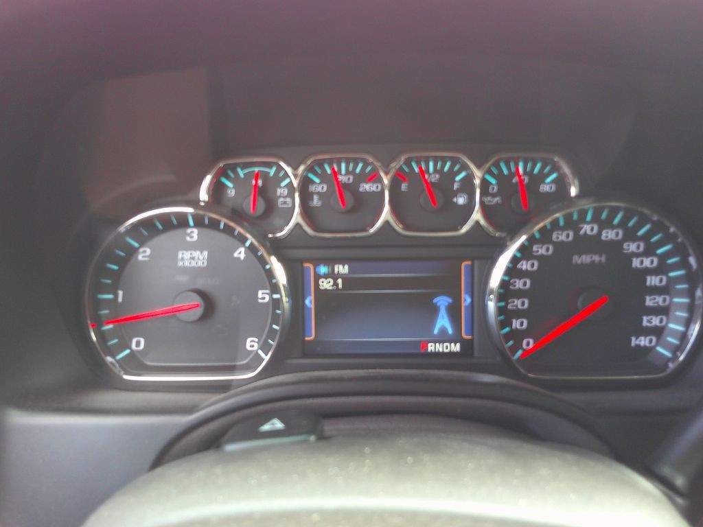 2015 Chevrolet Suburban Image 13