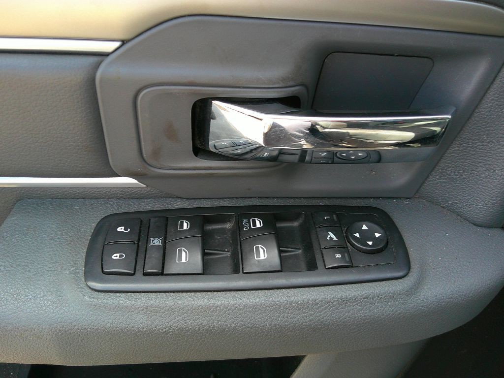 2016 RAM 1500 Image 8