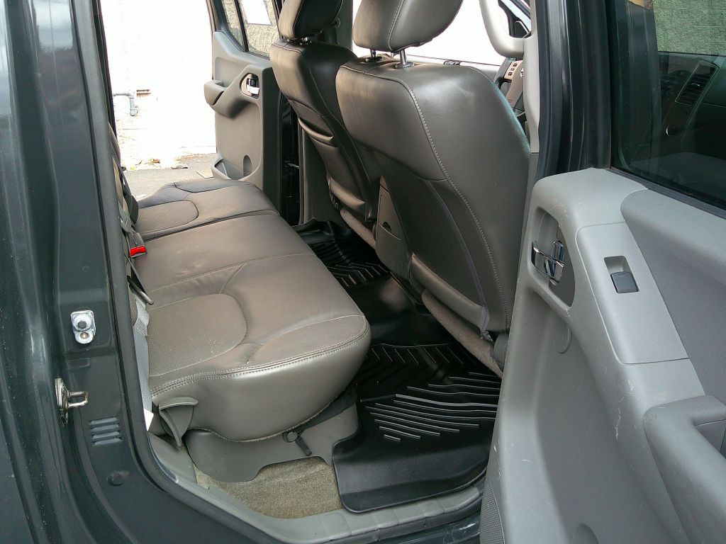 2011 Nissan Frontier Image 7